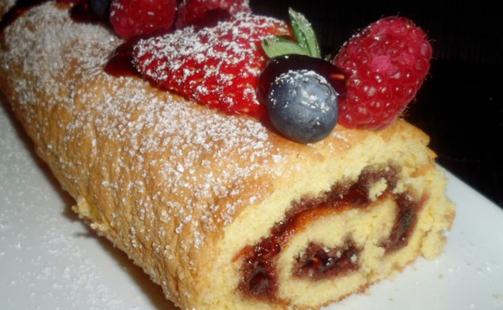 Torta de frutos vermelhos cheia de sabor