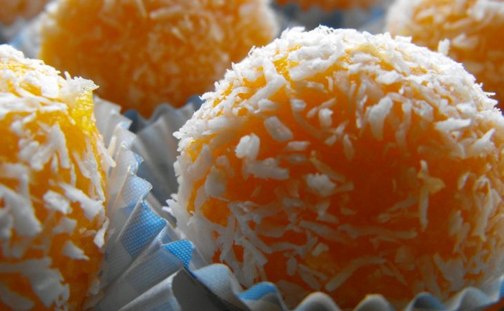 Bolinhas de cenoura e côco muito simples