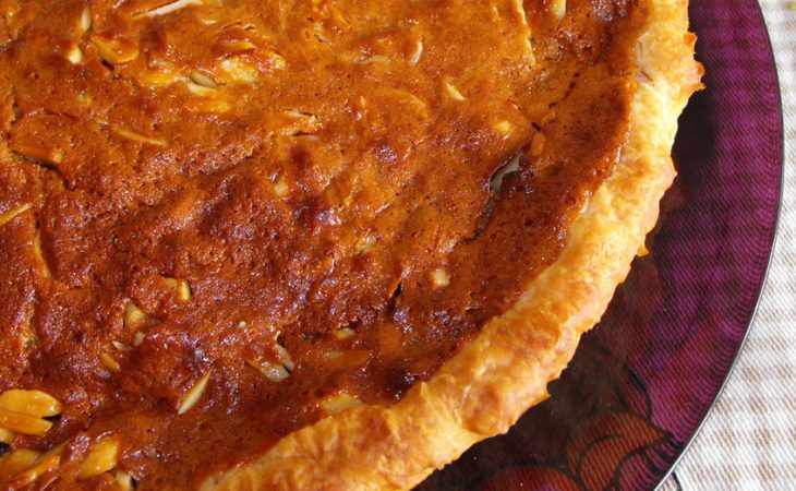 Tarte de amêndoa com leite condensado fácil