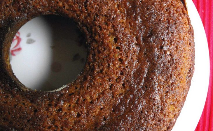 Bolo de mel, simples e delicioso