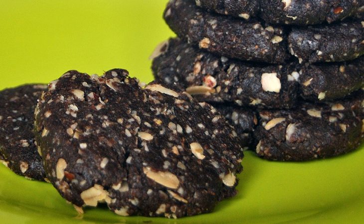 Cookies de Alfarroba, Amêndoa e Avelã cheios de sabor