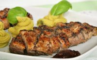 Pato com Puré de Batata Doce e Manjericão delicioso