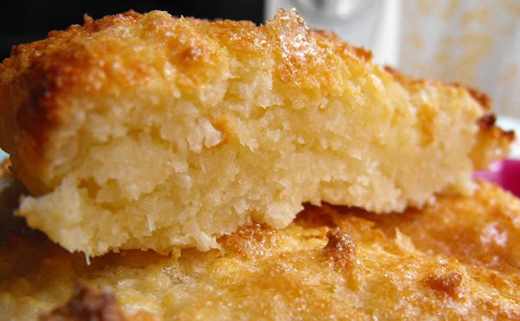 Tarte de coco com queijo fresco batido (quark) rápida de fazer