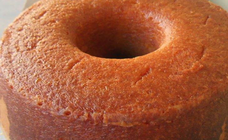 Bolo de Cenoura e Laranja húmido e fofo