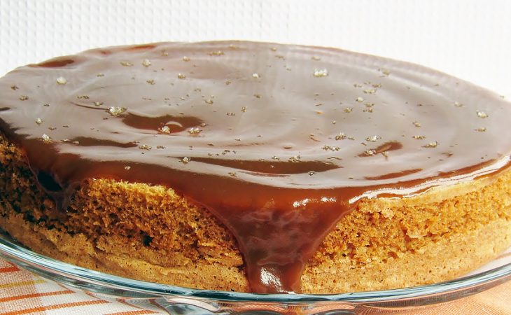 Bolo de Caramelo fofo e saboroso