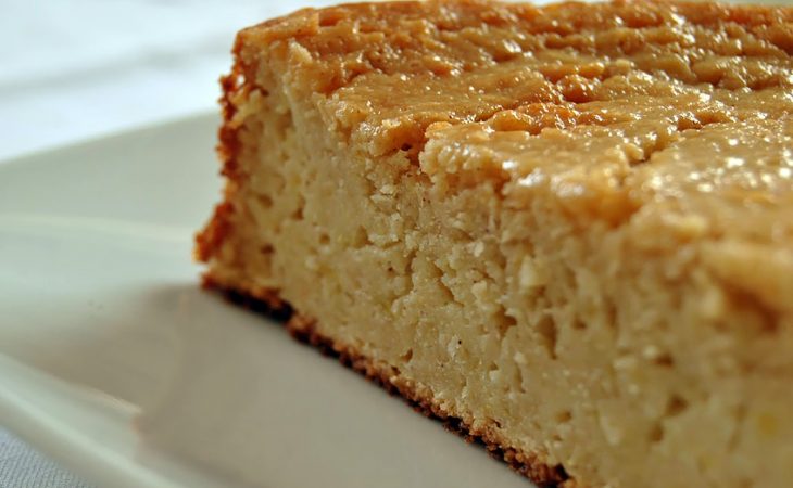 Bolo de maçã e limão cheio de sabor