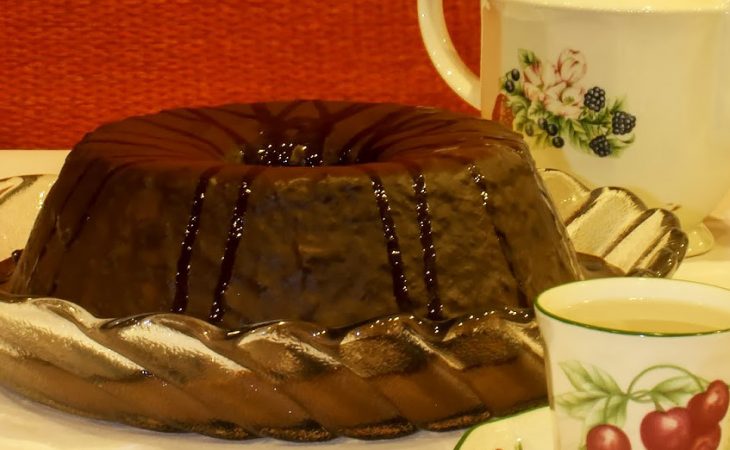 Bolo de Cenoura com Cobertura de Chocolate muito fácil de fazer