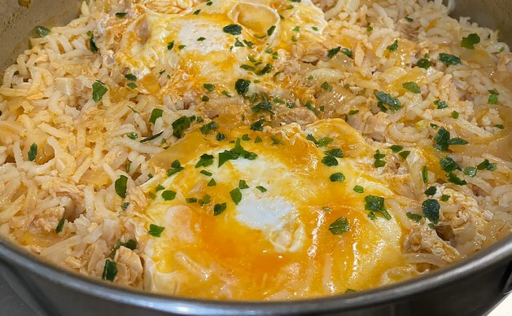 Arroz de Atum com Ovos Escalfados delicioso