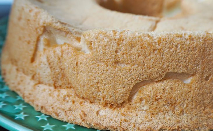 Bolo de Claras que derrete na Boca