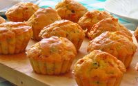 Queques de Chouriço e Queijo da Ilha