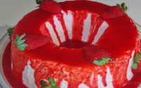 Pudim Cremoso de Morango
