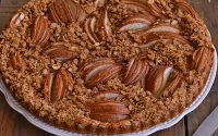 Tarte de Pera com Especiarias e Crumble