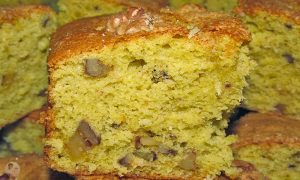 Bolo de Noz e Coco para o Lanche
