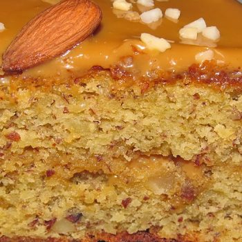 Bolo de Amêndoa com Doce de Leite