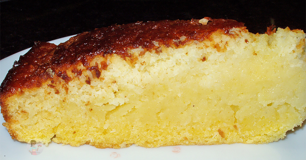 Bolo de Côco Húmido e Delicioso