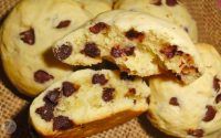 Biscoitos Custard com Pepitas de Chocolate