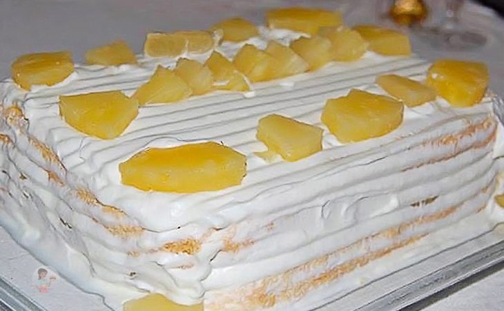 Bolo Enxaropado de Ananás e Chantily