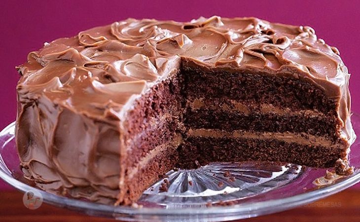 Bolo de Chocolate em Camadas