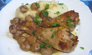 Frango Dourado com Cogumelos