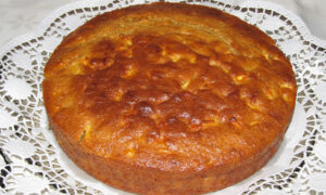 🍏✨ Bolo de Maçã e Canela — Húmido, Aromático e com Sabor a Conforto