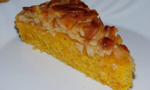 🥕✨ Tarte de Amêndoa e Cenoura — Húmida, Douradinha e Deliciosamente Crocante
