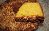 Bolo Baunilhado com Amêndoa Palitada | Receita Caseira, Fofa e Perfeita para o Café